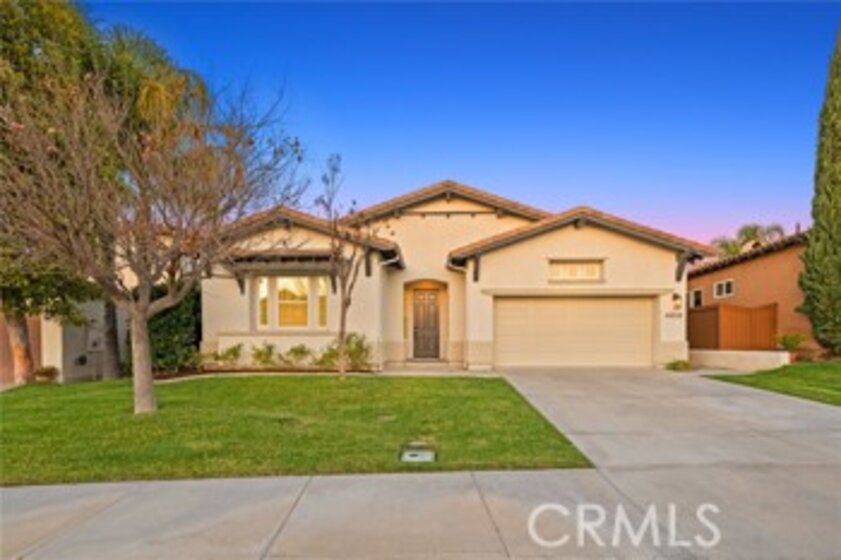 44928 Silver Rose Street Photo